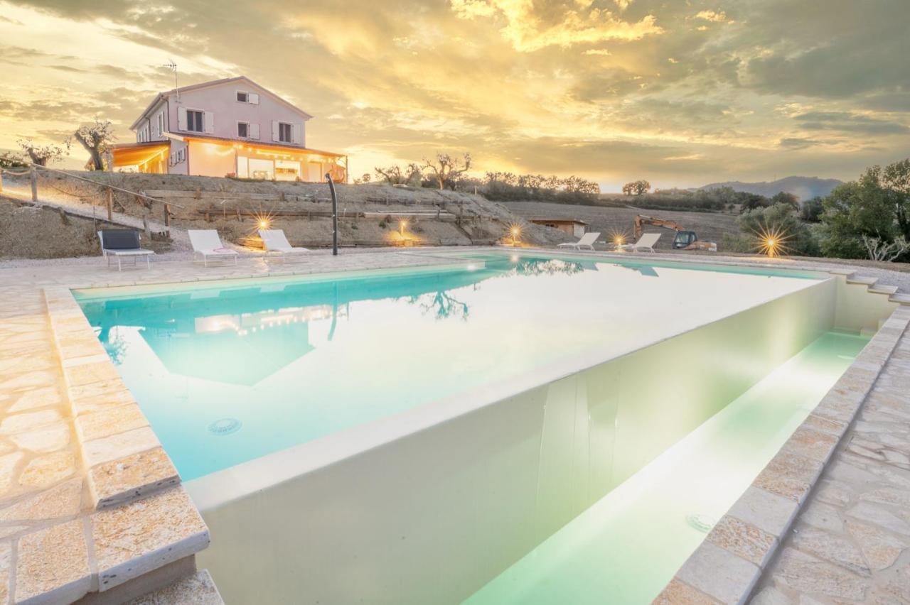 Casal Del Sole - La Ginestra Appartement Montefelcino Buitenkant foto